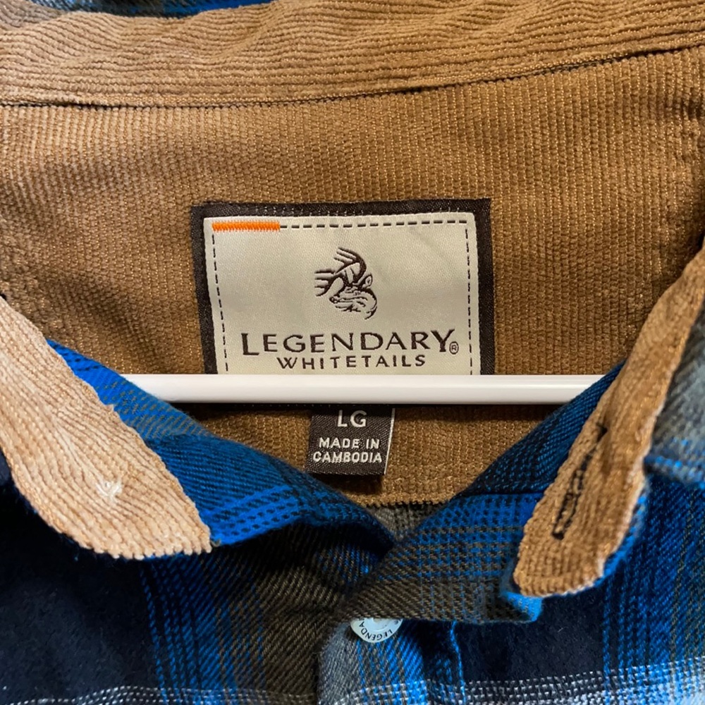 Men’s size large Camp Flannel. Never worn.